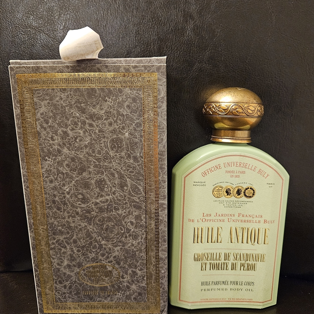 Officine Universelle Buly Huile Antique  Body Oil Price Firm